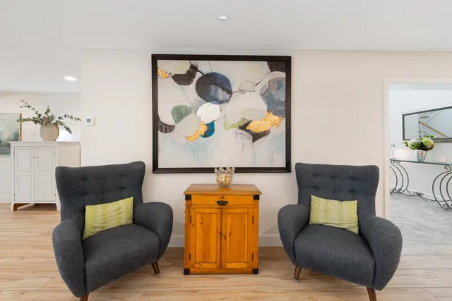 Residence photo 12