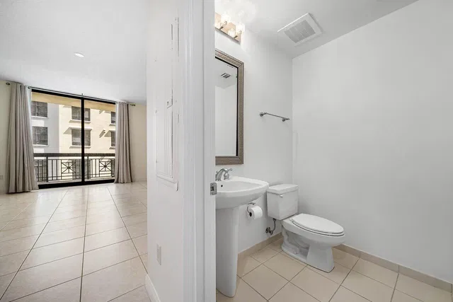 One City Plaza Unit 715 photo 6