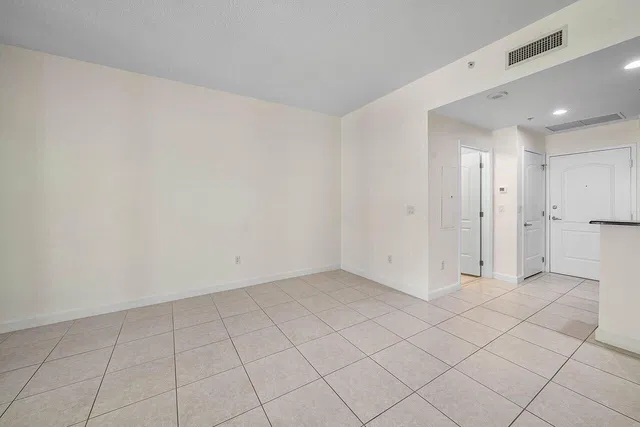 One City Plaza Unit 715 photo 7