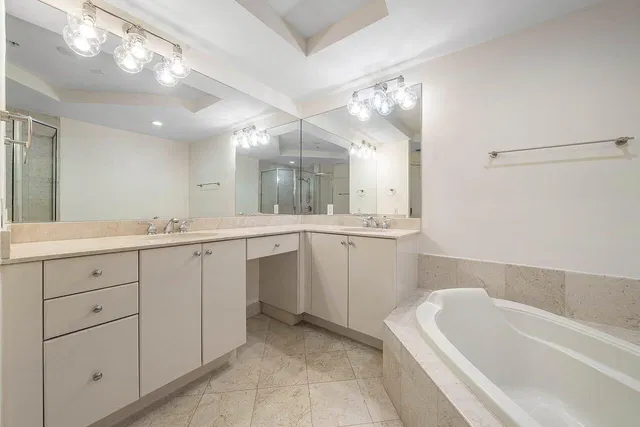 One City Plaza Unit 715 photo 10