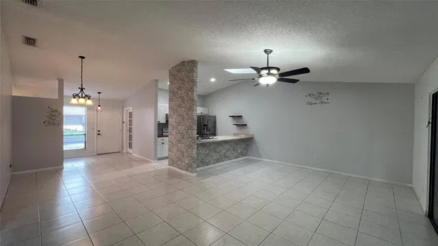 Unit 14 photo 6