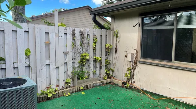 Unit 14 photo 29