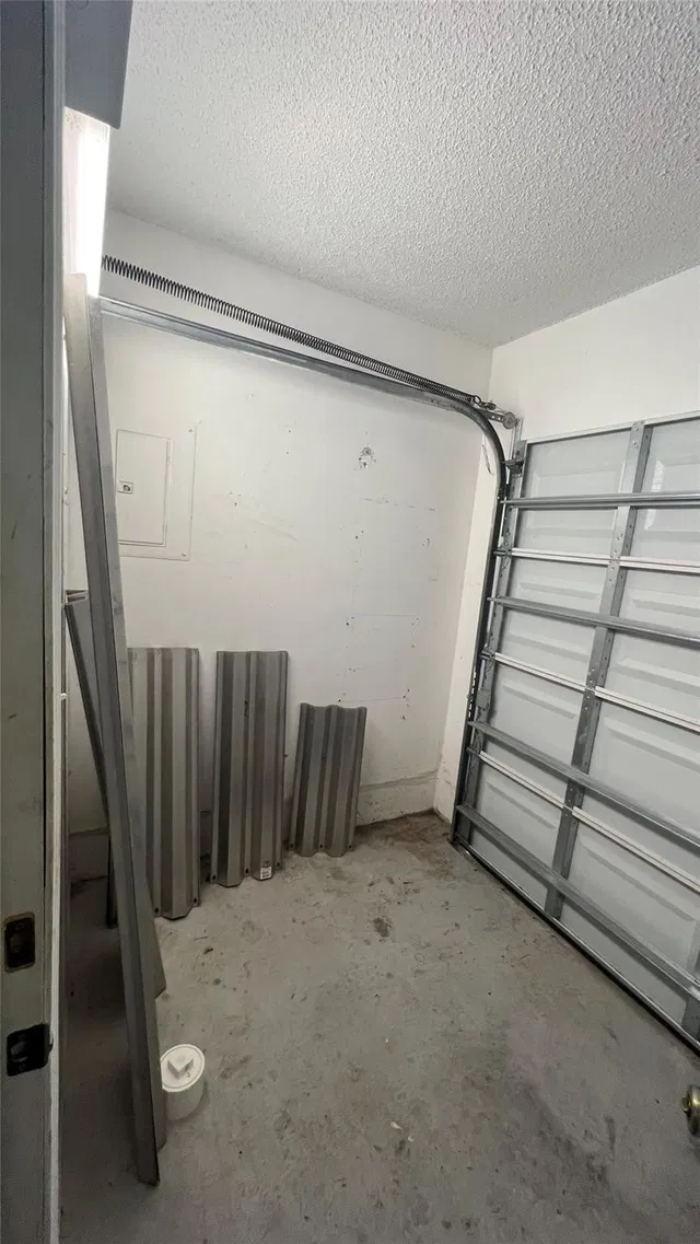 Unit 14 photo 31