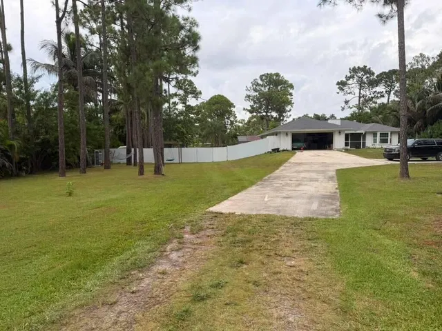 Residence photo 2