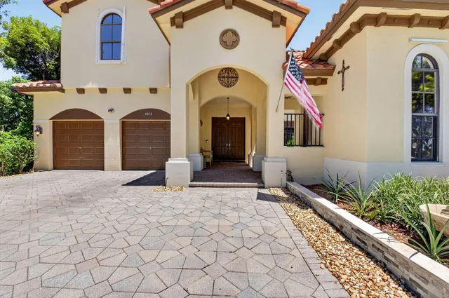 Residence photo 4