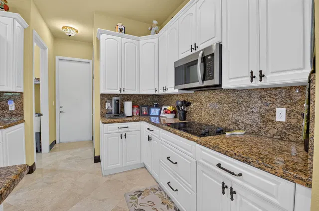 Residence photo 20