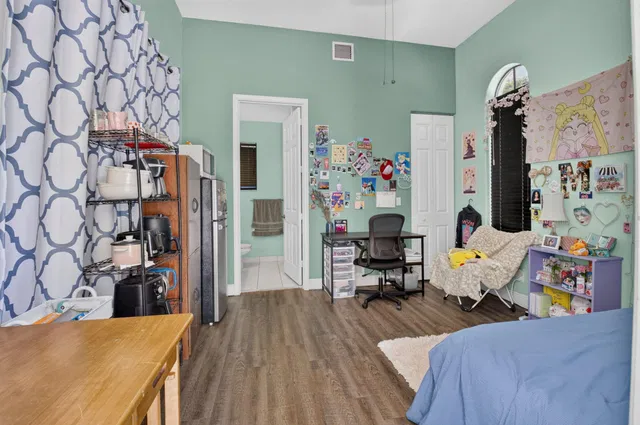 Residence photo 51