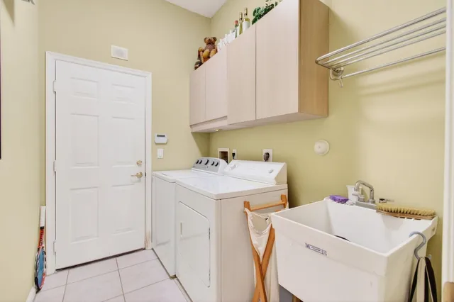 Residence photo 35