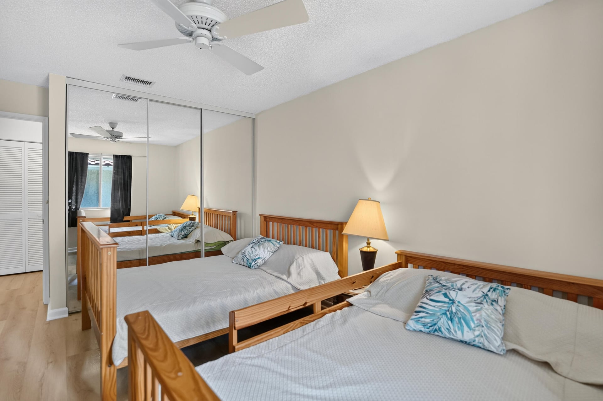 Unit 2030 photo 42