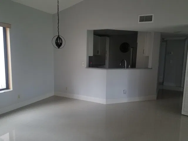 Unit 102 photo 6
