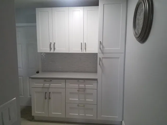 Unit 102 photo 8
