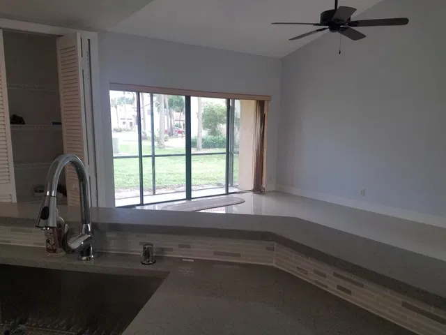 Unit 102 photo 10