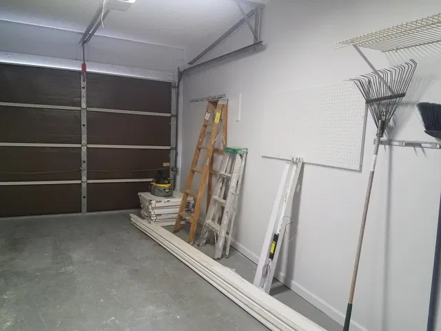 Unit 102 photo 14