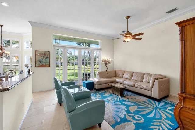 Residence photo 14