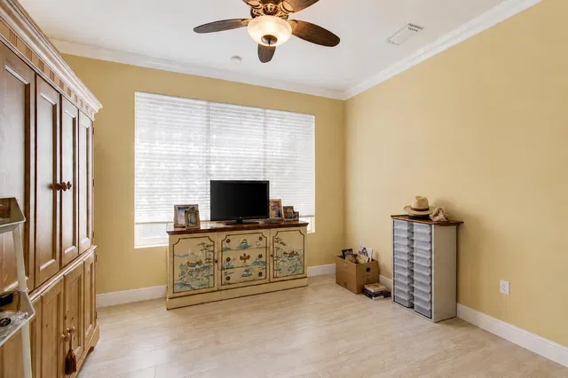 Residence photo 35
