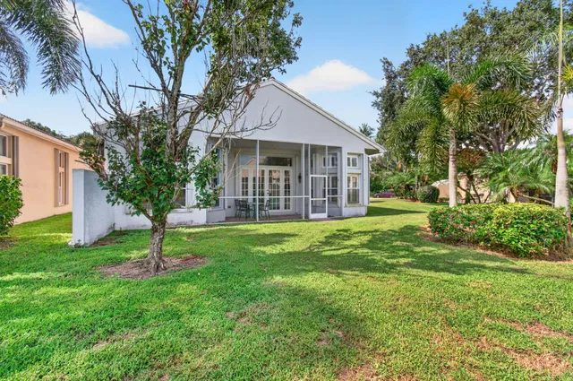 Residence photo 43
