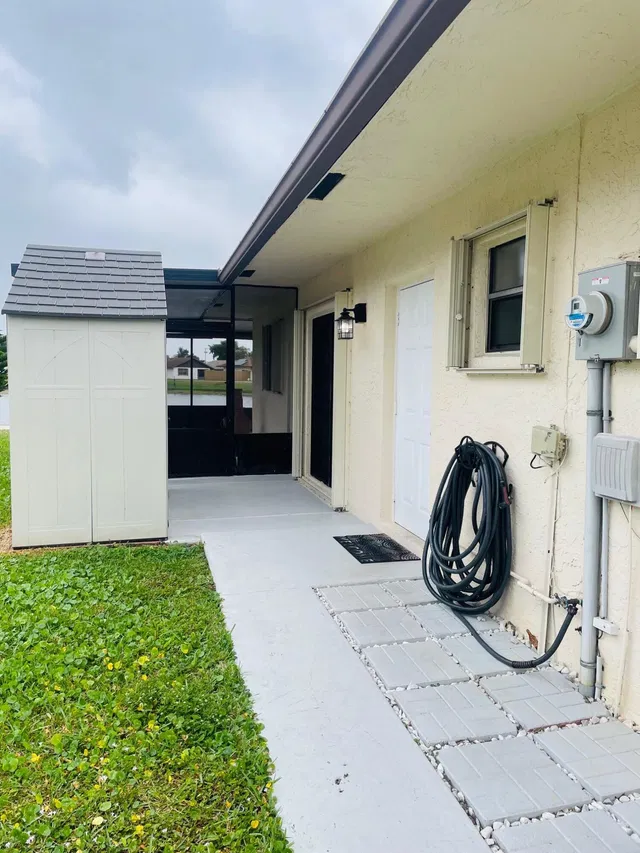 Residence photo 2