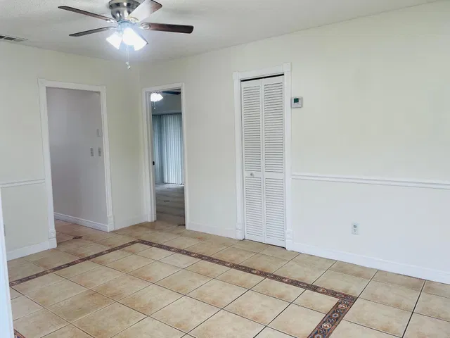 Residence photo 4
