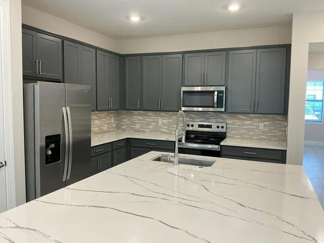  Residence photo 8