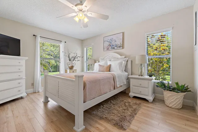 Residence photo 30