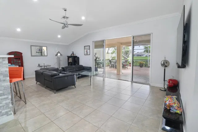 Residence photo 6