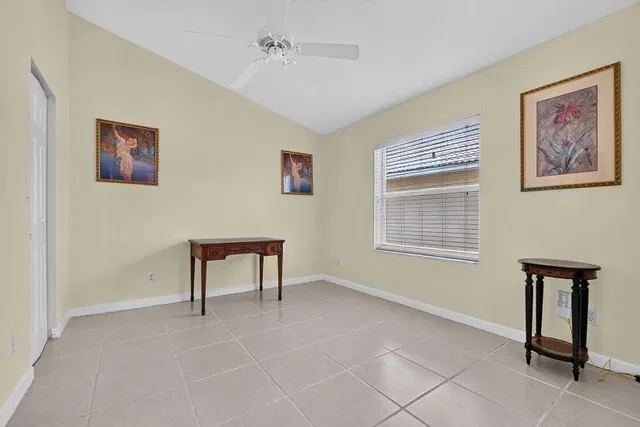  Residence photo 21