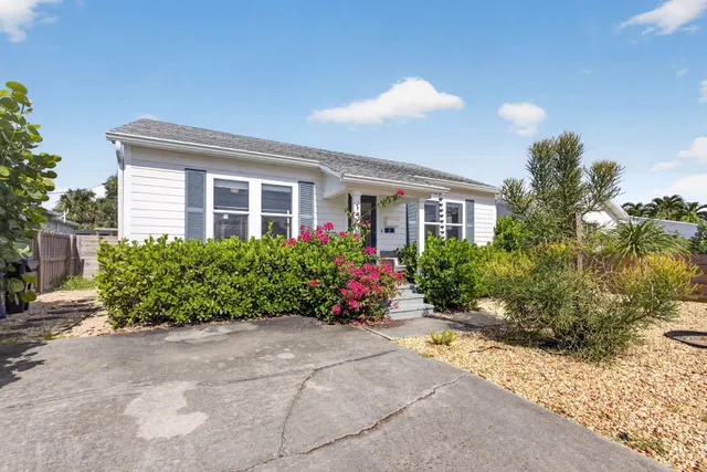  Residence photo 6
