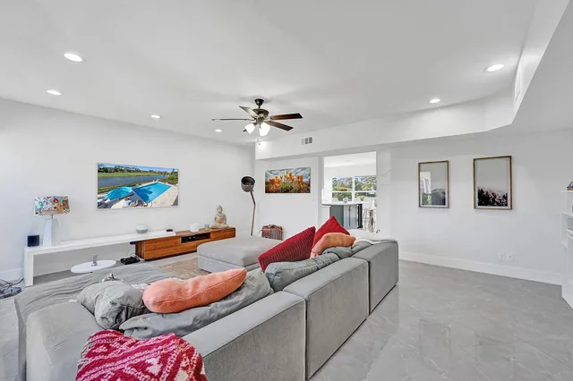 PGA National Palm Beach Gardens Residence photo 23