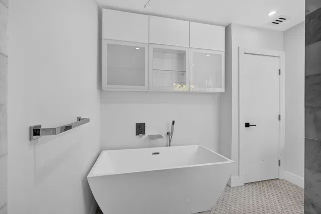 Residence photo 25