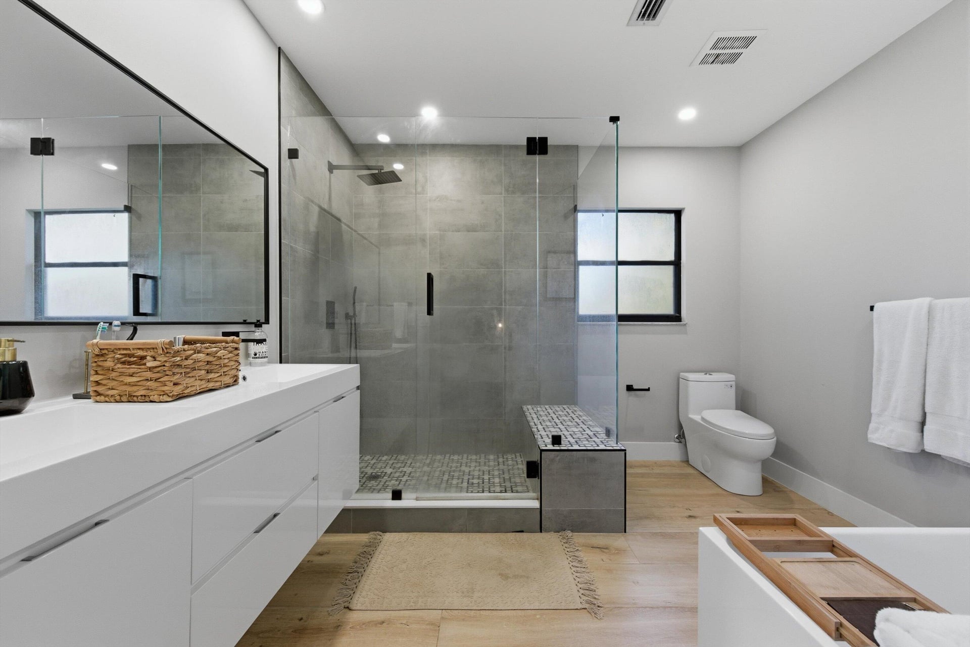  Unit Apt 204 photo 14