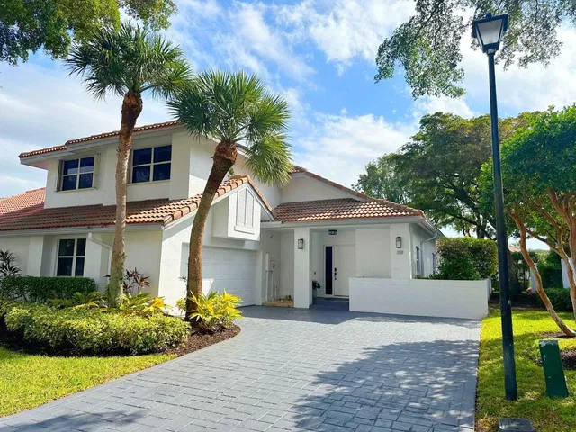 Residence photo 2