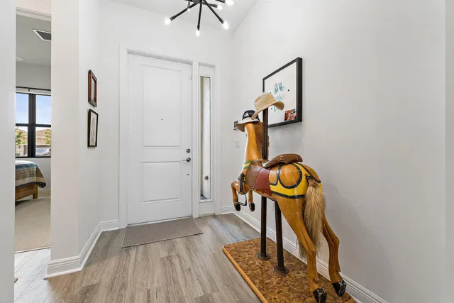Residence photo 2
