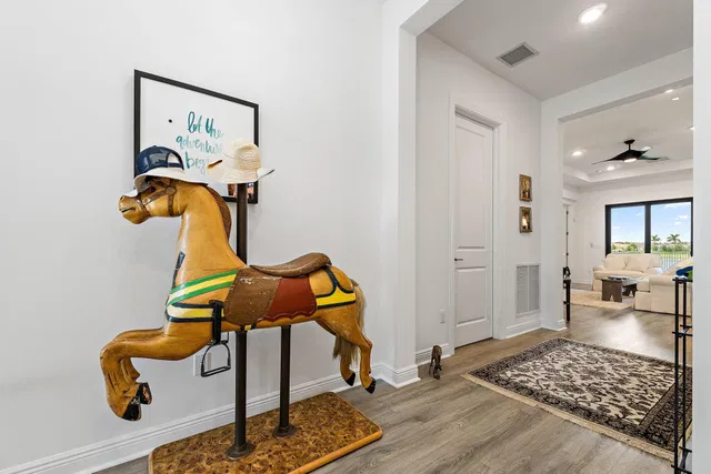 Residence photo 3