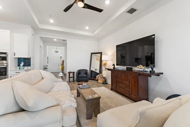 Residence photo 6