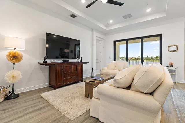 Residence photo 8