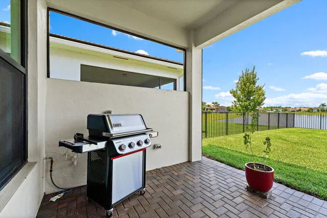 Residence photo 26
