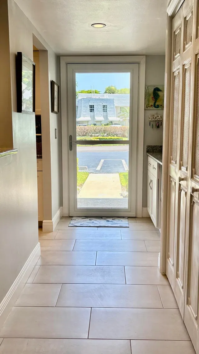 Singer Island Unit 124 photo 4
