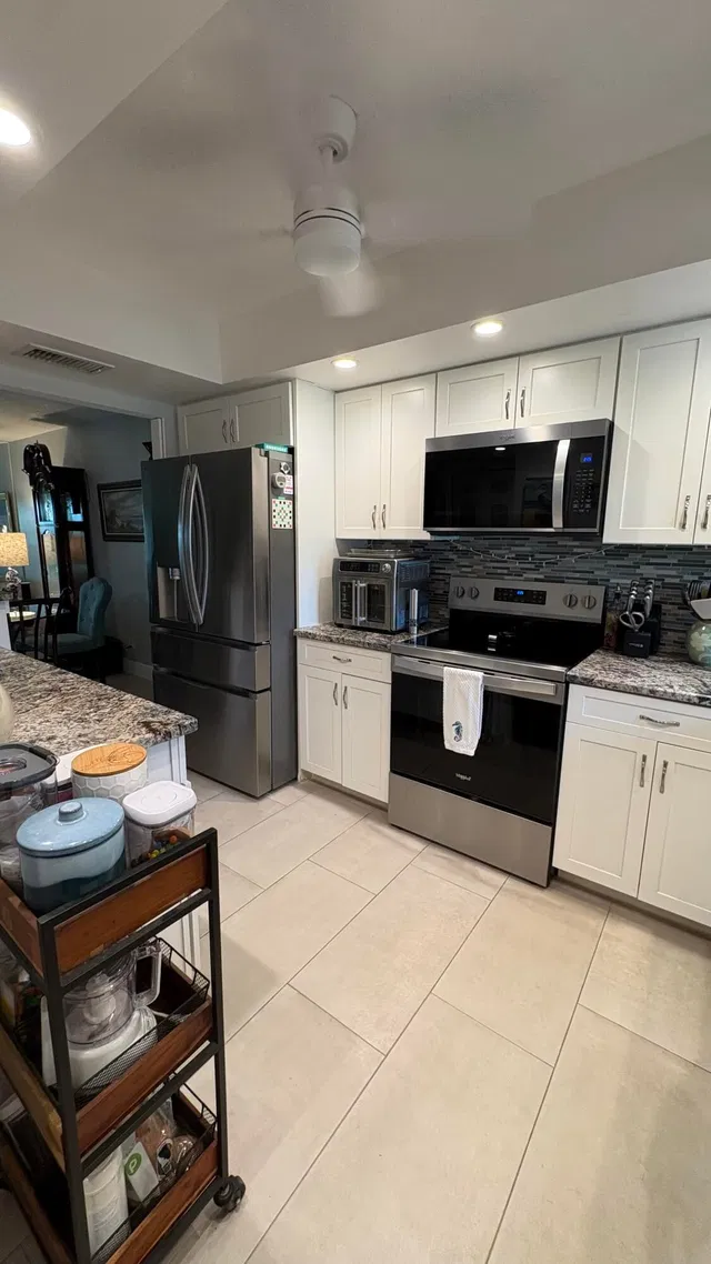 Singer Island Unit 124 photo 11