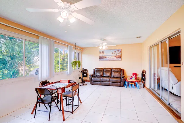  Unit 144 photo 17
