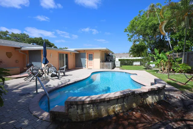 Residence photo 3