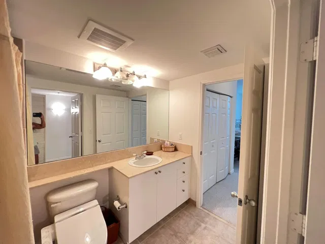  Unit 307 photo 16