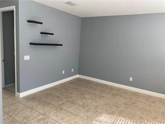 Residence photo 11