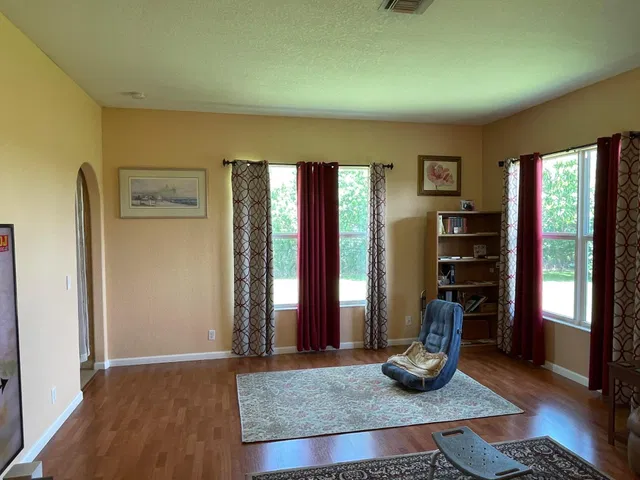  Residence photo 11