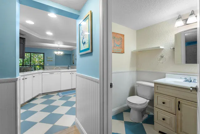  Unit E204 photo 15