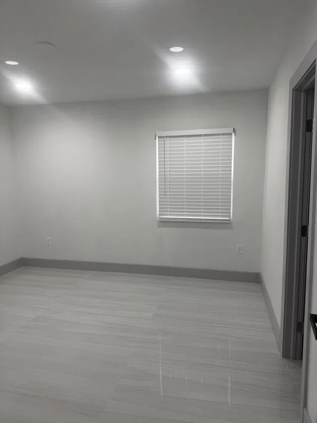 Residence photo 2
