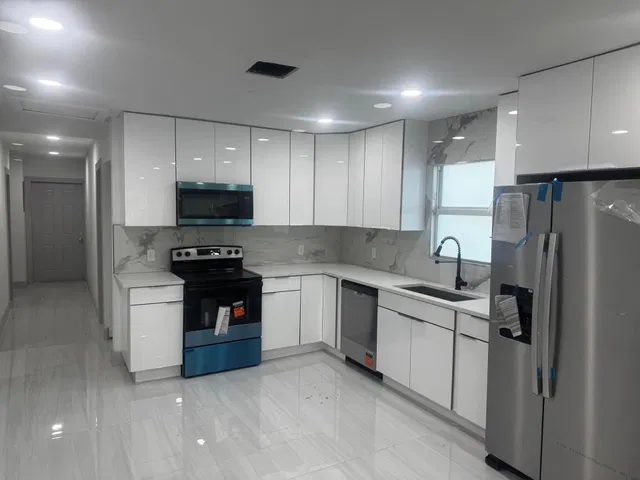 Residence photo 5