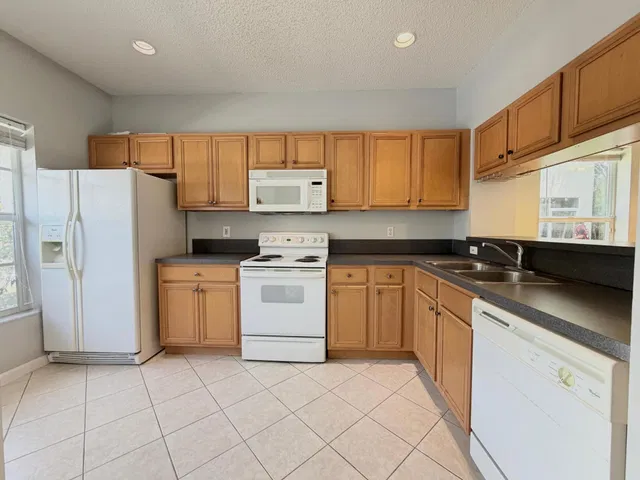 Residence photo 2