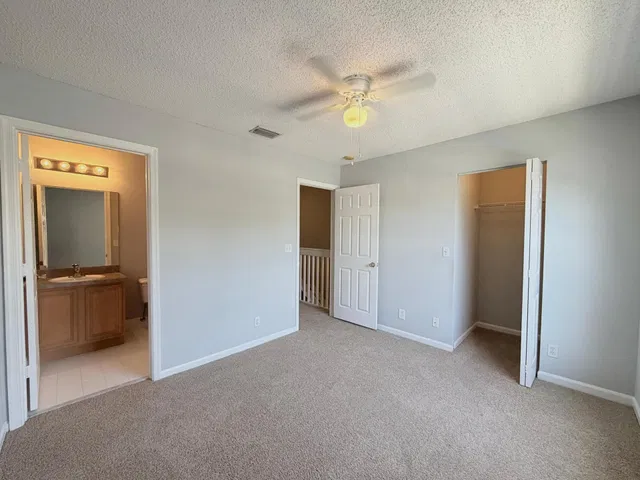 Residence photo 8