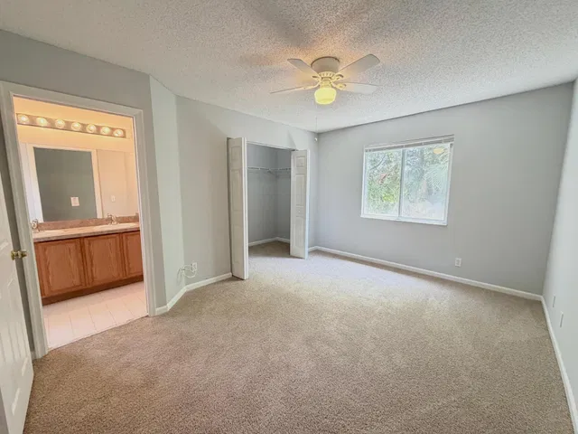 Residence photo 17