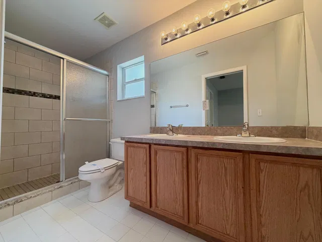 Residence photo 19